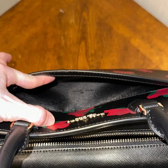 🚨🚨SOLD🚨🚨Kate Spade Black and Red Rose Satchel - Picture 7 of 8